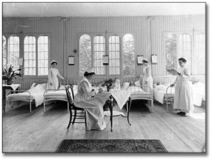 Infirmary-Nurses-in-a-Toronto-Insane-Asylum-circa-1910-courtesy-Queen-Street-Mental-Health-Centre-Archives-of-Ontario